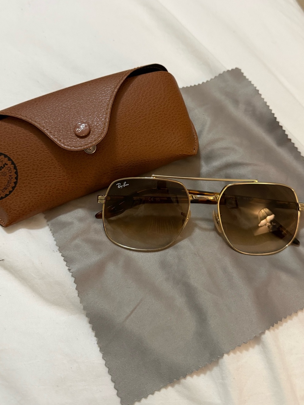 Ray-Ban Gold Frame Brown Gradient Sunglasses